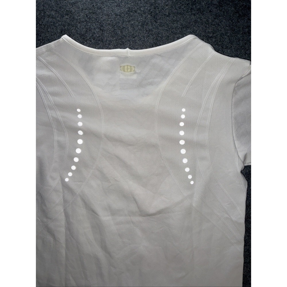 Nike FIT DRY Womens White Short Sleeve Training Top Reflective M 257730-101 - Picture 11 of 12